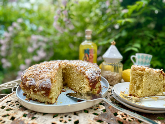 Limoncello Rhabarber Streuselkuchen