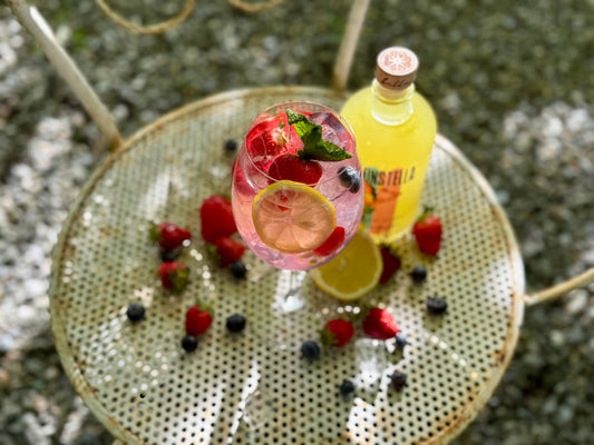 Limonstella Wildberry – fruchtiger Sommerdrink mit Beeren, Minze und Limoncello