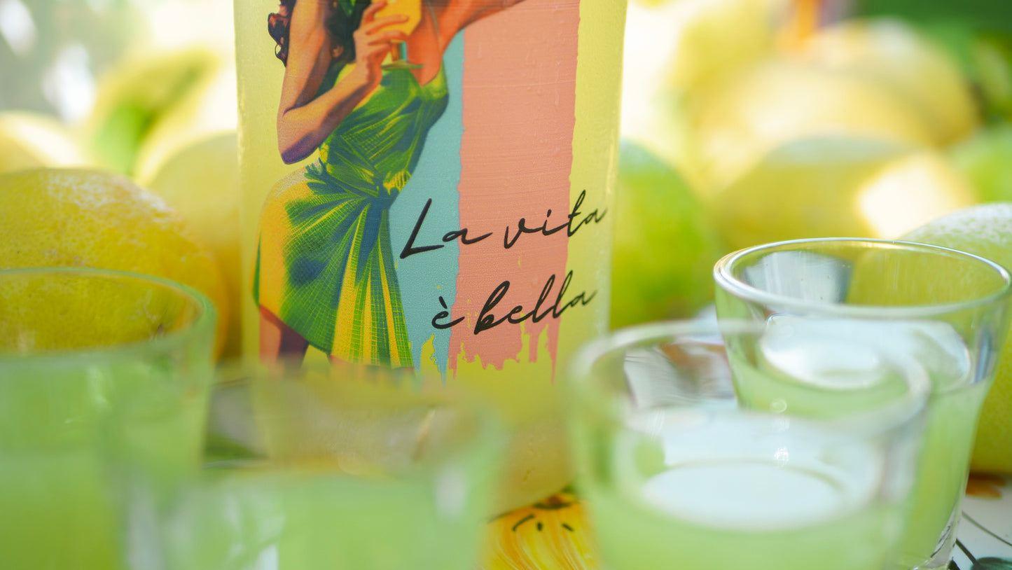 Schweizer Limoncello mit Amalfi Zitronen; Flasche im Vintage Look